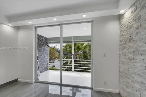5260 NW 11th Street Plantation FL 33313