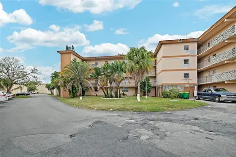 5260 NW 11th Street Plantation FL 33313