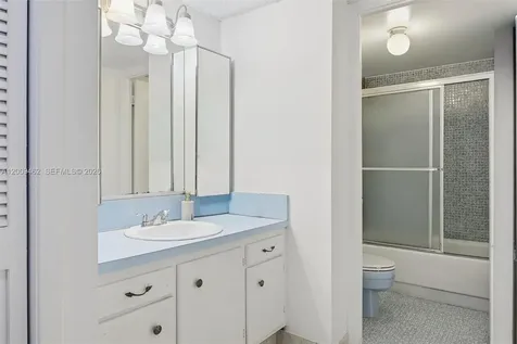 18071 Biscayne Boulevard Aventura FL 33160
