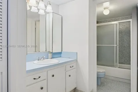 18071 Biscayne Boulevard Aventura FL 33160