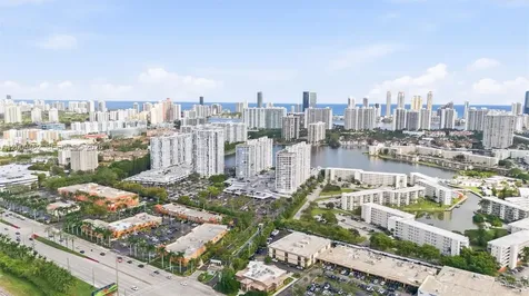 18071 Biscayne Boulevard Aventura FL 33160