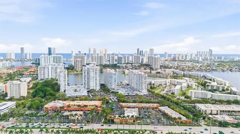 18071 Biscayne Boulevard Aventura FL 33160