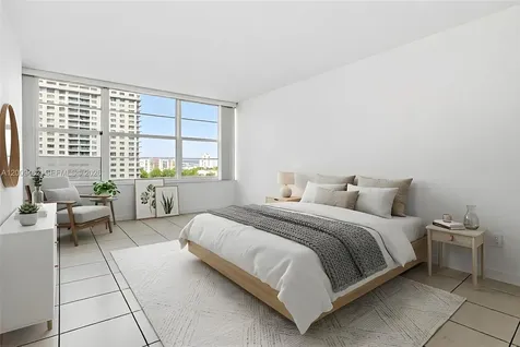 18071 Biscayne Boulevard Aventura FL 33160