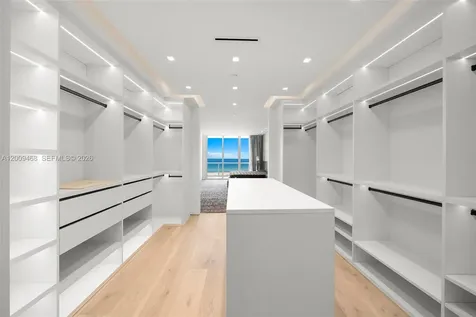 100 S Pointe Drive Miami Beach FL 33139