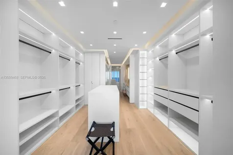 100 S Pointe Drive Miami Beach FL 33139