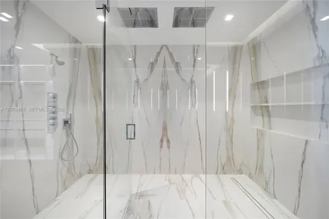 100 S Pointe Drive Miami Beach FL 33139