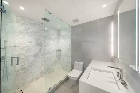 100 S Pointe Drive Miami Beach FL 33139