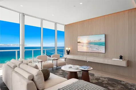 100 S Pointe Drive Miami Beach FL 33139