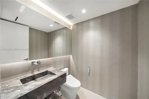 100 S Pointe Drive Miami Beach FL 33139