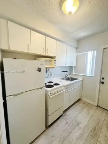 9248 Collins Avenue Surfside FL 33154