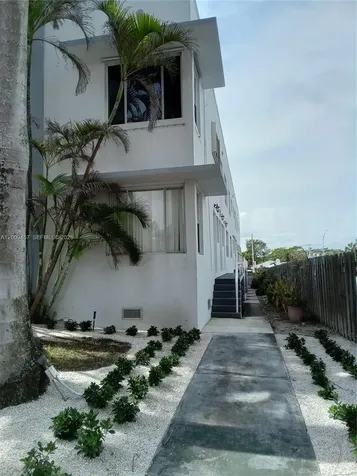 9248 Collins Avenue Surfside FL 33154