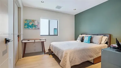 1371 SW 22nd Terrace Miami FL 33145