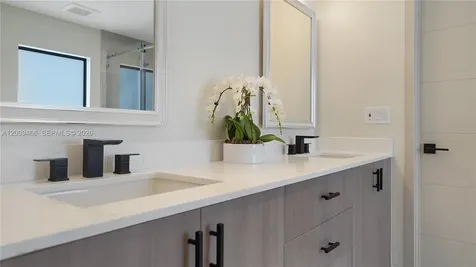 1371 SW 22nd Terrace Miami FL 33145