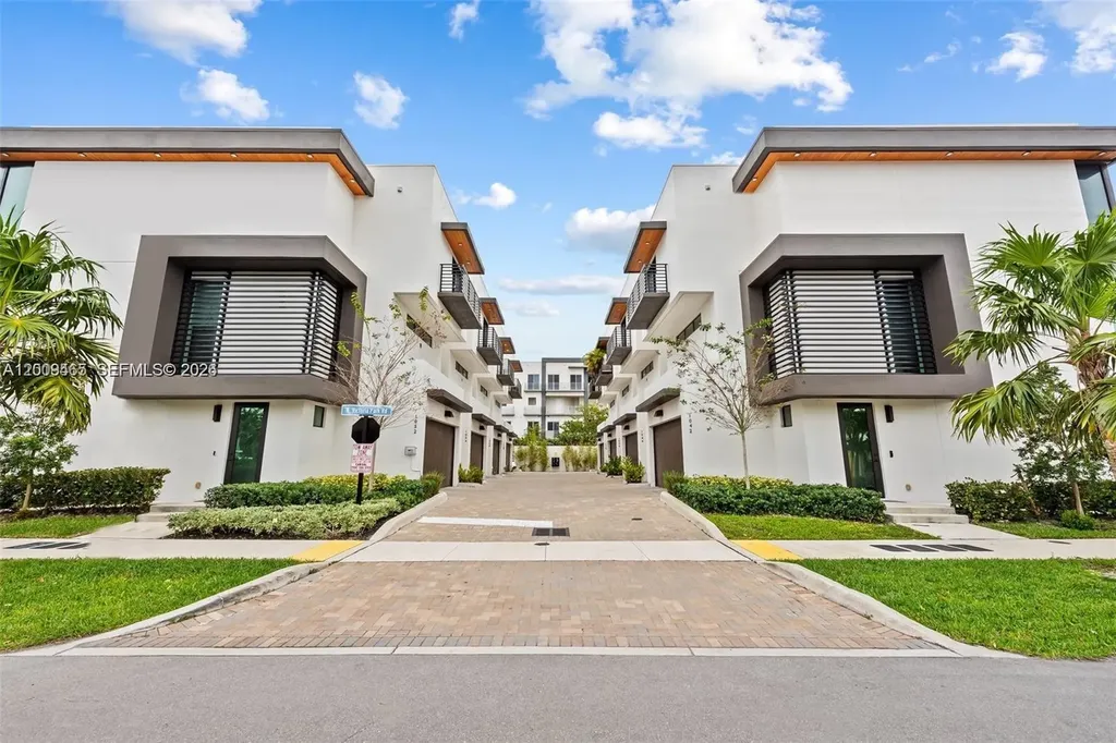 1056 N Victoria Park Road Fort Lauderdale FL 33304