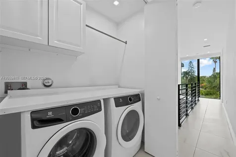 1056 N Victoria Park Road Fort Lauderdale FL 33304