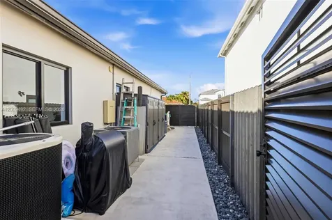 16314 SW 57th Street Miami FL 33193