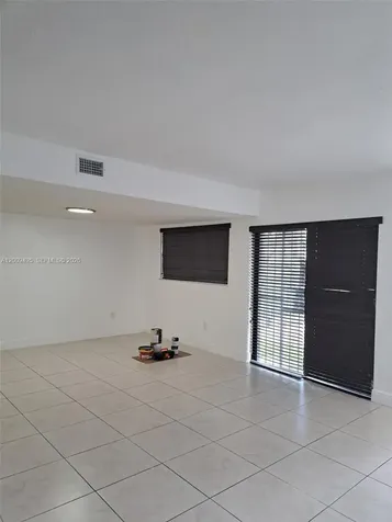 8541 NW 7th Street Miami FL 33126