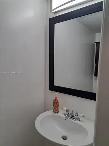 8541 NW 7th Street Miami FL 33126