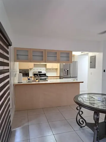 8541 NW 7th Street Miami FL 33126