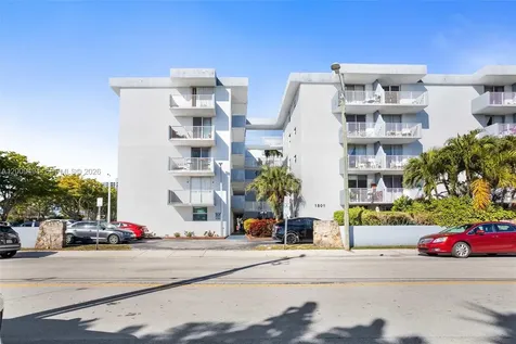 1801 S Treasure Drive North Bay Village FL 33141