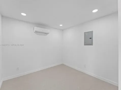 1368 W 29th Street Hialeah FL 33012
