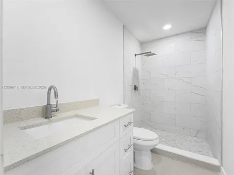 1368 W 29th Street Hialeah FL 33012