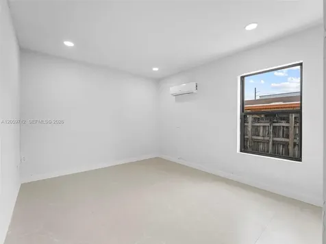 1368 W 29th Street Hialeah FL 33012