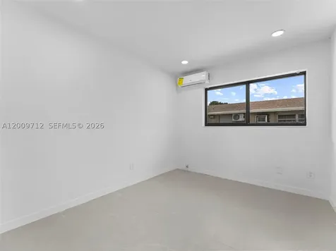 1368 W 29th Street Hialeah FL 33012
