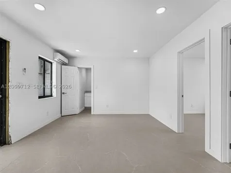 1368 W 29th Street Hialeah FL 33012