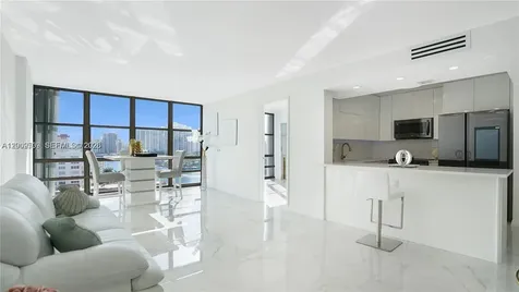 2017 S Ocean Drive Hallandale Beach FL 33009