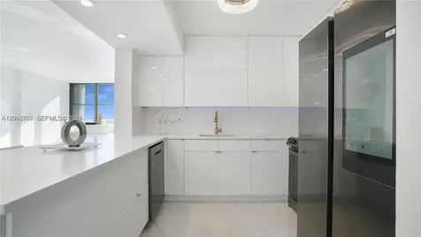 2017 S Ocean Drive Hallandale Beach FL 33009