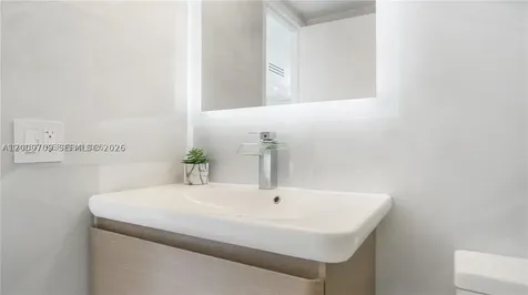 2017 S Ocean Drive Hallandale Beach FL 33009