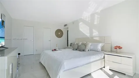 2017 S Ocean Drive Hallandale Beach FL 33009