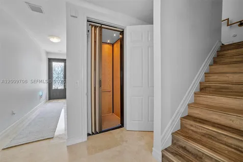 542 NE 17th Avenue Fort Lauderdale FL 33301