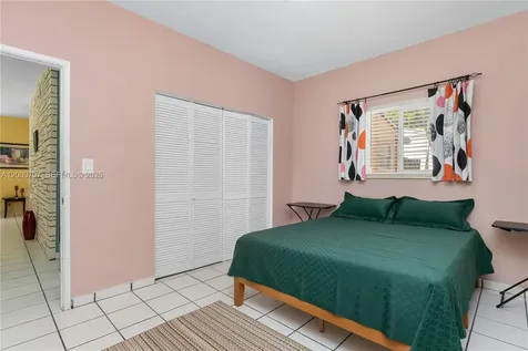 906 NE 5th Street Hallandale Beach FL 33009