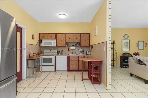 906 NE 5th Street Hallandale Beach FL 33009