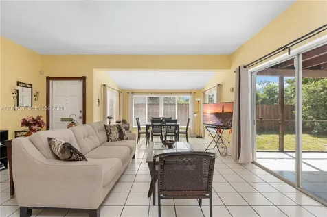 906 NE 5th Street Hallandale Beach FL 33009