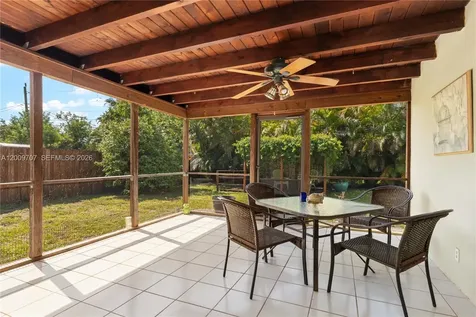 906 NE 5th Street Hallandale Beach FL 33009