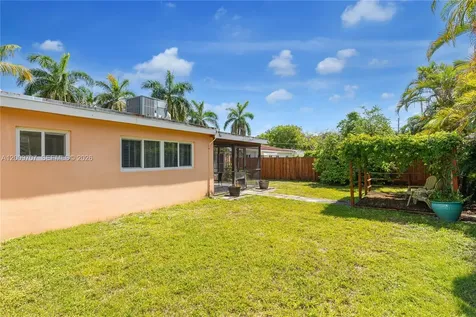 906 NE 5th Street Hallandale Beach FL 33009