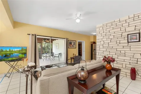 906 NE 5th Street Hallandale Beach FL 33009