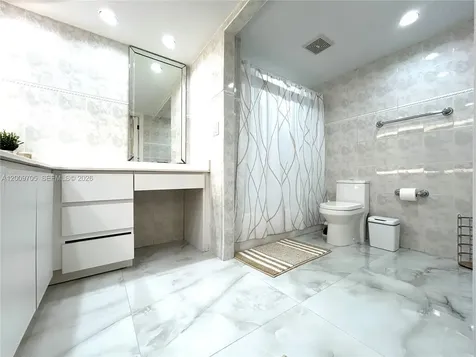 6039 Collins Avenue Miami Beach FL 33140