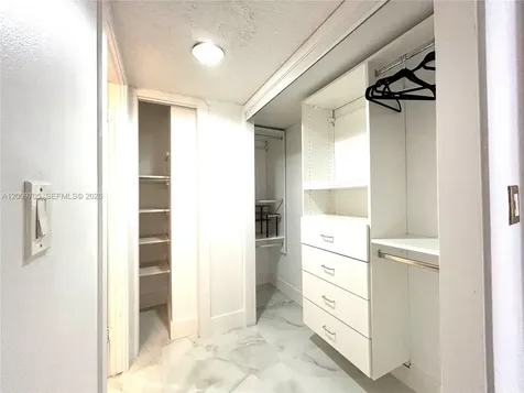 6039 Collins Avenue Miami Beach FL 33140