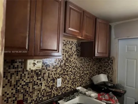 5224 NW 24th Court Miami FL 33142