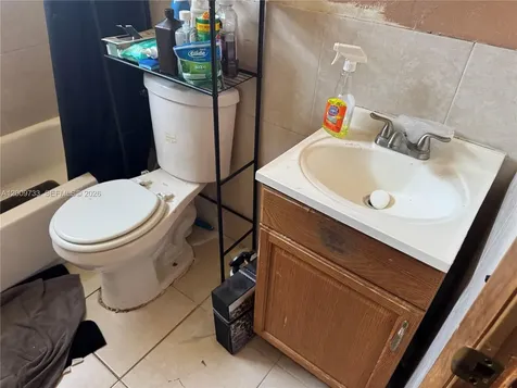 5224 NW 24th Court Miami FL 33142