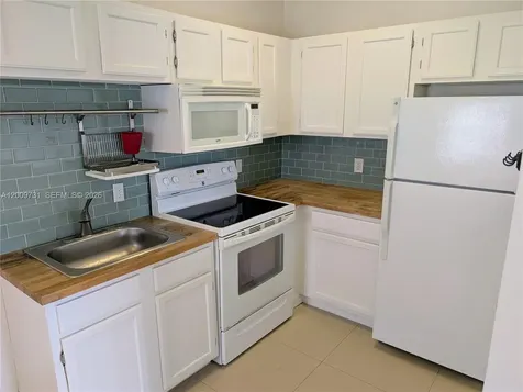 934 Michigan Avenue Miami Beach FL 33139