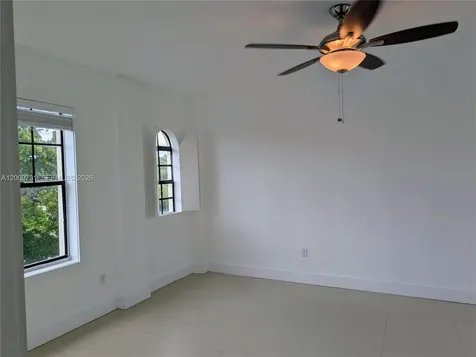 934 Michigan Avenue Miami Beach FL 33139