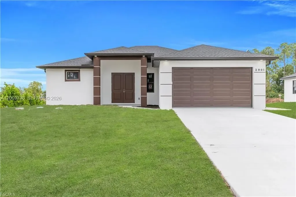 2903 Villa Avenue S Lehigh Acres FL 33976