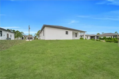 2903 Villa Avenue S Lehigh Acres FL 33976