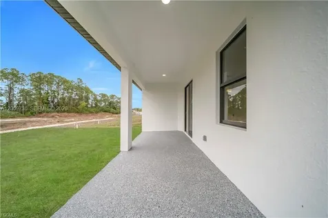 2903 Villa Avenue S Lehigh Acres FL 33976