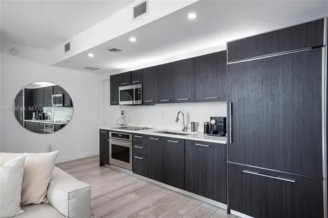 45 SW 9th Street Miami FL 33130
